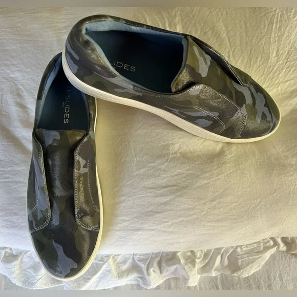 NWOT Anthropologie J/SLIDES Women's Green and Gray Camouflage Shoes. Size 10 - Picture 2 of 10